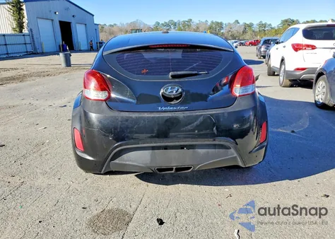 2017 Hyundai Veloster z USA, uszkodzony, nr VIN KMHTC6AD5HU309293